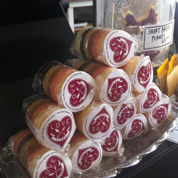 Catalina Cafe - Cute little packets of fudge. - Cafes Near Me - Auckland, AUK Catalina Cafe - Cute little packets of fudge. - Cafes Near Me - Auckland, AUK