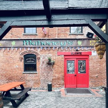 Mahoney's Irish Pub & Steakhouse - 8/2/26 - outdoor seating - Irish Near Me - Poughkeepsie, New York