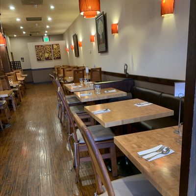Simply Thai Restaurant by null
