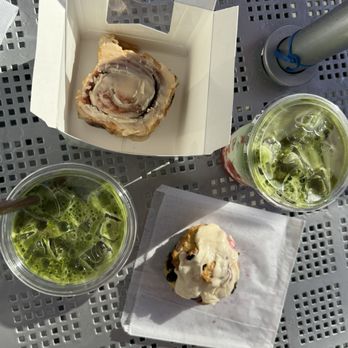Honey Veil - Matcha, Sourdough Cinnamon Roll - Food Trucks Near Me