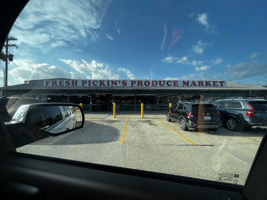 Fresh Pickins Market by null