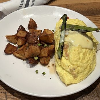 Oswego Grill - Crab omelet - American Near Me - Beaverton, Oregon