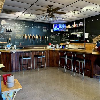 Valley River Brewery - Bar area - Breweries Near Me - Murphy, North Carolina Valley River Brewery - Bar area - Breweries Near Me - Murphy, North Carolina