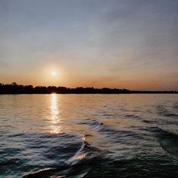 Golden Boat Rentals and Boat Club - The sunset pontoon ride