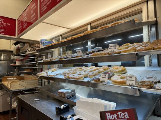 Bob's Coffee & Doughnuts by null