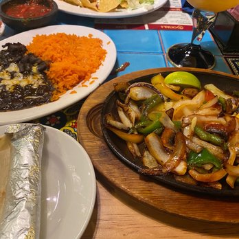 Emiliano's Mexican Restaurant - Veggie Fajitas - Mexican Near Me - Gibsonia, Pennsylvania Emiliano's Mexican Restaurant - Veggie Fajitas - Mexican Near Me - Gibsonia, Pennsylvania