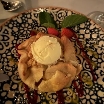 Avanti Restaurant - apple dessert - Italian Near Me - Dallas, Texas