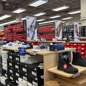 does rack room shoes have air force ones