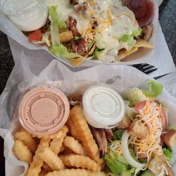 Damon's Famous Fingers & Wings - Grilled finger plate and loaded nachos
