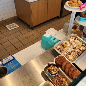 Cinnabon - Bakeries Near Me - Elk Grove, California