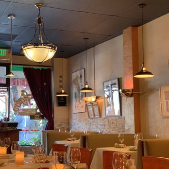 Café Figaro - Indoor - Italian Near Me - Burlingame, California Café Figaro - Indoor - Italian Near Me - Burlingame, California