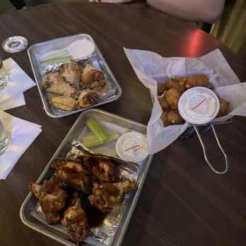 Cliff's Bar & Grill - Chicken Wings CHEESE CURDS - Sports Bars Near Me - Jacksonville, Florida