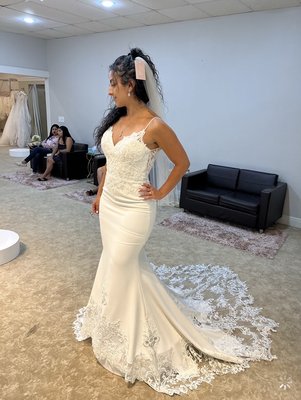 Lily's Bridal by null