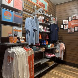 Hooters - Meexh area