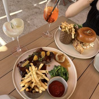 Marelle - Steak frites and Jidori Chicken Sandwich - New American Near Me - Santa Monica, California Marelle - Steak frites and Jidori Chicken Sandwich - New American Near Me - Santa Monica, California
