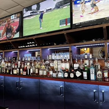 Garfinkel's - Sports Bars Near Me - Vail, Colorado