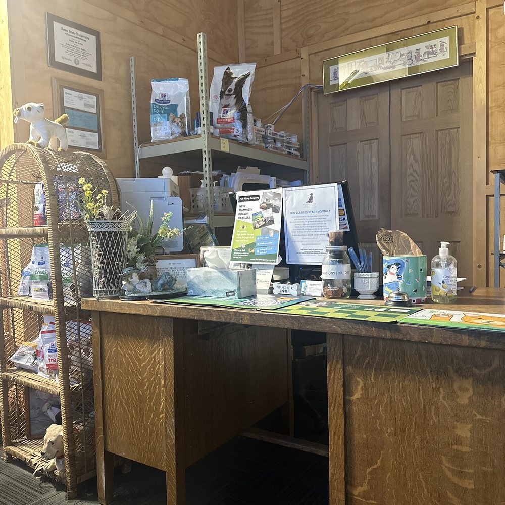 Alpen Veterinary Hospital - Vet office - Veterinarians Near Me - Bishop, California