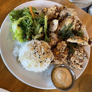 Egghead Cafe - Boom Boom Chicken - Coffee & Tea Near Me - Honolulu, Hawaii Egghead Cafe - Boom Boom Chicken - Coffee & Tea Near Me - Honolulu, Hawaii