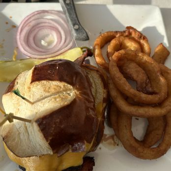 The Pub at North Coast Brewing - NEVER SAY DIE BBQ BURGER - Pubs Near Me - Fort Bragg, California The Pub at North Coast Brewing - NEVER SAY DIE BBQ BURGER - Pubs Near Me - Fort Bragg, California