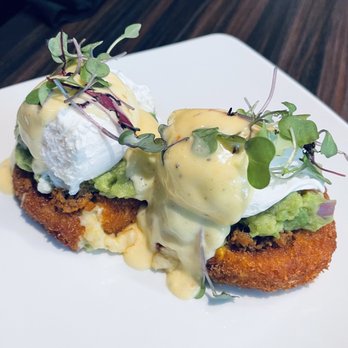 Vida - Eggs Benedict - Tapas/Small Plates Near Me - Knoxville, Tennessee