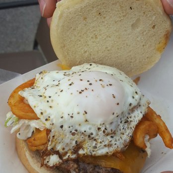 Captain Roy’s - Garbage burger - Food Trucks Near Me - Des Moines, Iowa