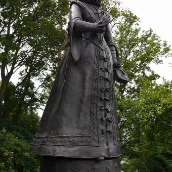 Linlithgow Palace - Mary, Queen of Scots. - Landmarks & Historical Buildings Near Me - Linlithgow, WLN