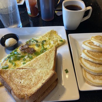 Keke's Breakfast Cafe - Philly Cheesesteak Omelette & Silver Dollar Pancakes - Breakfast & Brunch Near Me - Clermont, Florida Keke's Breakfast Cafe - Philly Cheesesteak Omelette & Silver Dollar Pancakes - Breakfast & Brunch Near Me - Clermont, Florida