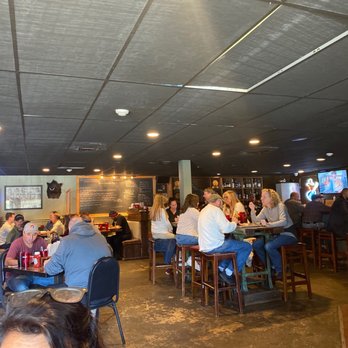 Rusty Can - Dining and Bar area - Barbeque Near Me - Byfield, Massachusetts