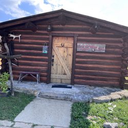 Nauvoo Log Cabins - Front of our cabin