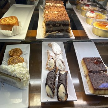 Mercado Buenos Aires - Dessert display - Argentine Near Me - Van Nuys, California