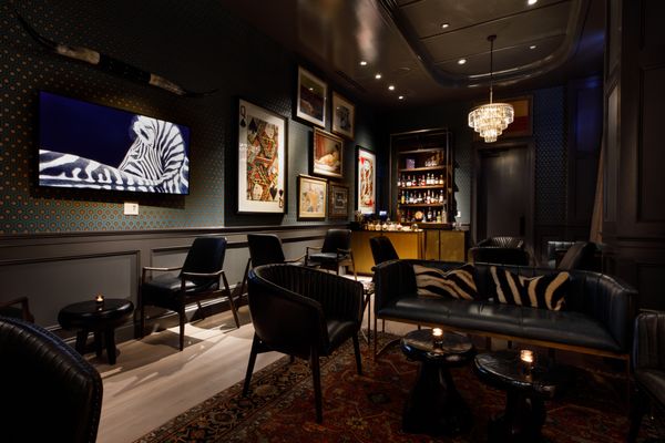 Magnum Speakeasy by null