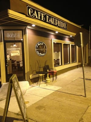 Café Dauphine by null