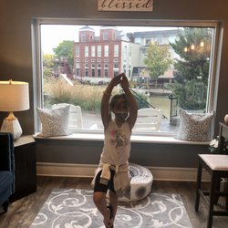 Butterfly Kids Yoga - Little yogi!