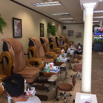 Bella Nails & Spa - Pedicure stations - starting at $25 and $40 for mani/pedi combo! - Nail Salons Near Me - Parma, Ohio Bella Nails & Spa - Pedicure stations - starting at $25 and $40 for mani/pedi combo! - Nail Salons Near Me - Parma, Ohio