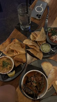 Pearl Tavern by null