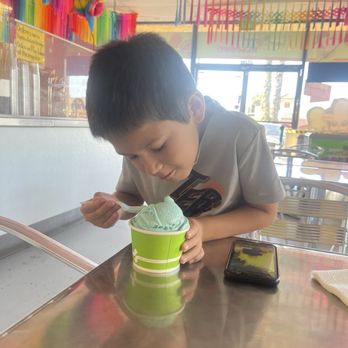 Cunchy's Fruit - Juice Bars & Smoothies Near Me - Santa Clarita, California