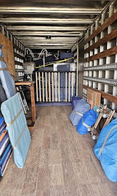 We care for your things, plan your move with us! - We care for your things, plan your move with us!