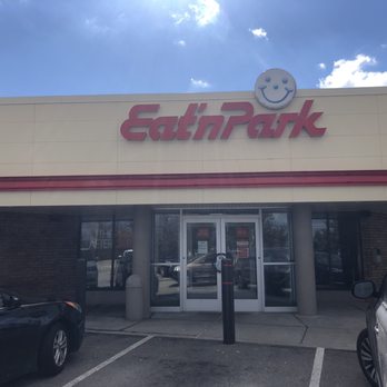 Eat'n Park - Front entrance - Diners Near Me - Monroeville, Pennsylvania