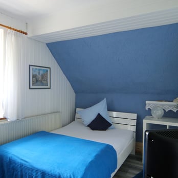 Hotel Haus Kuckenberg - Zimmer 9 - Sylter Zimmer - Hotels Near Me - Burscheid, NW Hotel Haus Kuckenberg - Zimmer 9 - Sylter Zimmer - Hotels Near Me - Burscheid, NW
