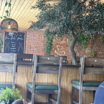 Farm Table - Breakfast & Brunch Near Me - Van Nuys, California