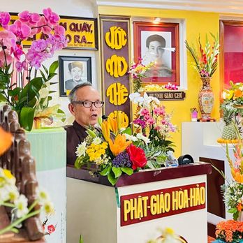 Hoa Hao Buddhism Association - 3 Ông Nguyễn Đắc Thành, Phó Hội Trưởng Nội Vụ BTS/PGHH/Miền Nam Cali và là Trưởng Ban tổ chức Đại Lễ - Buddhist Temples Near Me - Santa Ana, California