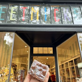 Sweet Mickey's Candy Shoppe - Rocky Road Fudge - Candy Stores Near Me - Seattle, Washington