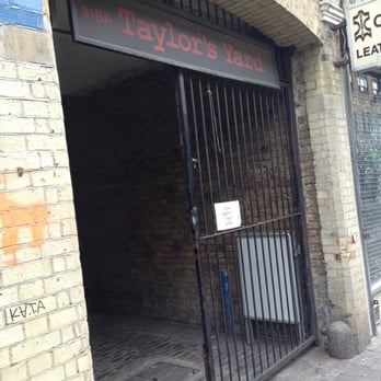 Lash Lab - Enter through these gates, then left. - Eyelash Service Near Me - London, XGL