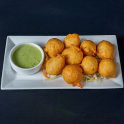 Sri Balaji Caffe - Mysore Bajji (Coconut Chutney)