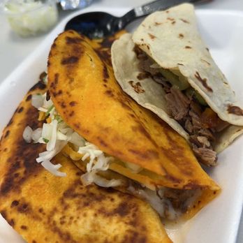Carnitas Los Reyes - Food Trucks Near Me - Tucson, Arizona