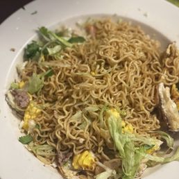 N2- combo fried ramen! (We had already mixed it up, but it came very pretty!) N2- combo fried ramen! (We had already mixed it up, but it came very pretty!)