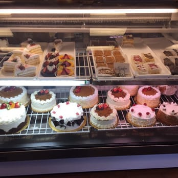 Bakery Bread & Grill - Pastries - Latin American Near Me - Fairfax, Virginia