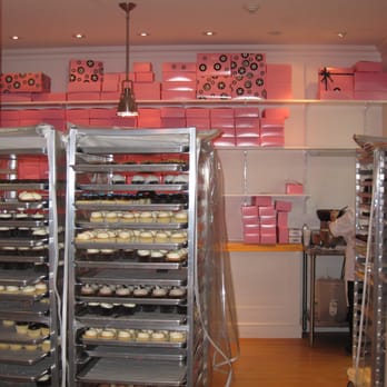 Georgetown Cupcake - Cupcake racks. - Cupcakes Near Me - Washington, DC, District of Columbia Georgetown Cupcake - Cupcake racks. - Cupcakes Near Me - Washington, DC, District of Columbia