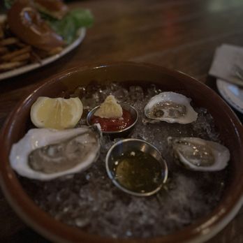 Growlers Pourhouse - Oysters - American Near Me - Charlotte, North Carolina Growlers Pourhouse - Oysters - American Near Me - Charlotte, North Carolina
