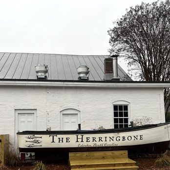 The Herringbone On The Waterfront - Exterior - New American Near Me - Edenton, North Carolina The Herringbone On The Waterfront - Exterior - New American Near Me - Edenton, North Carolina